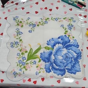 VINTAGE COTTON FLORAL PRINT HANDKERCHIEF